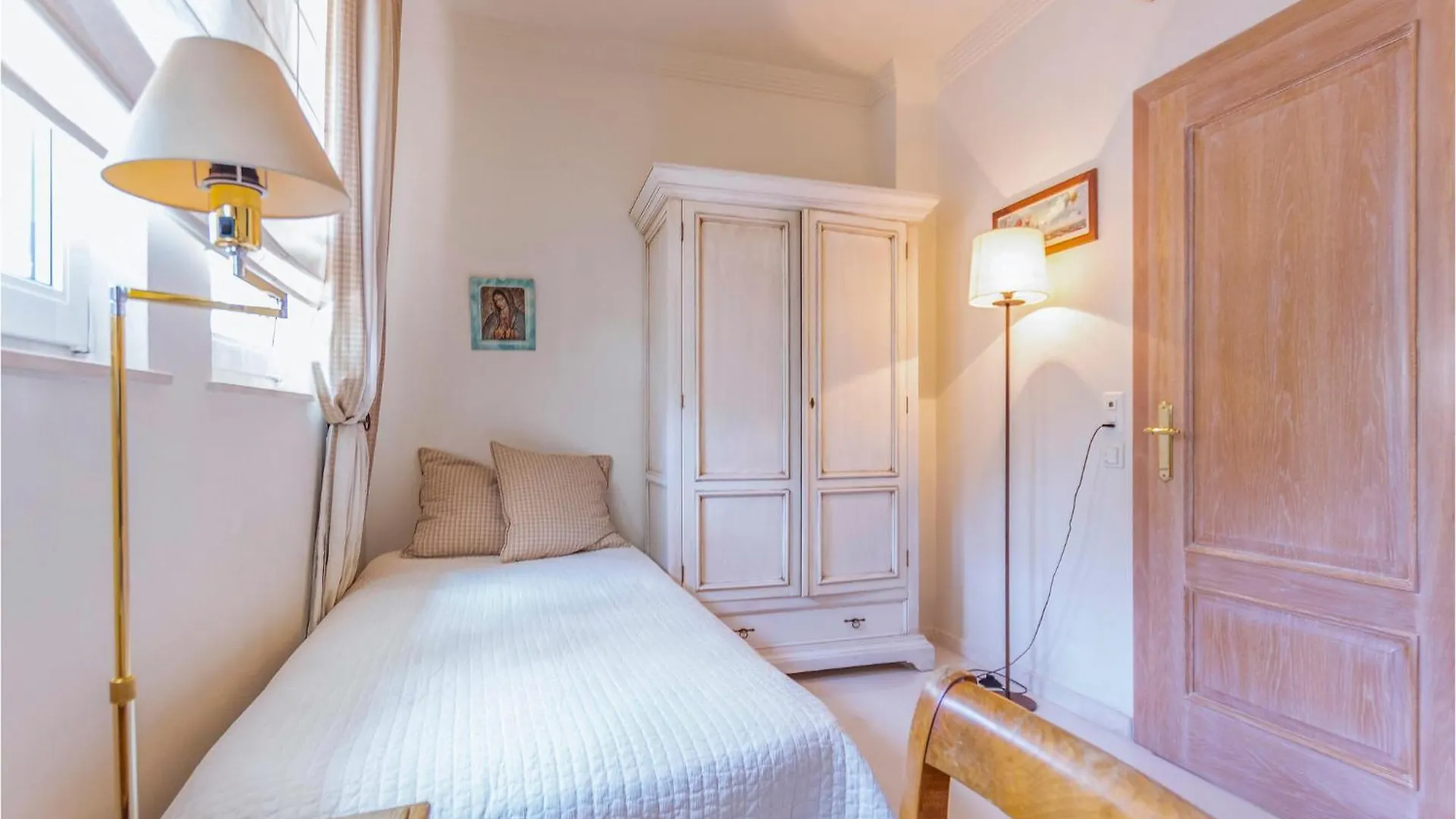 7 Bedroom Cozy Home In マラガ スペイン