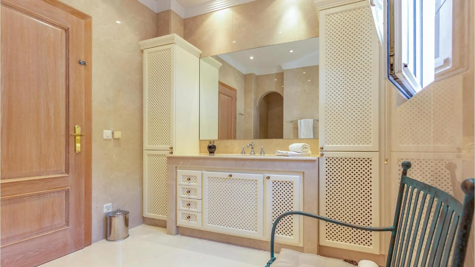 別荘 7 Bedroom Cozy Home In マラガ スペイン