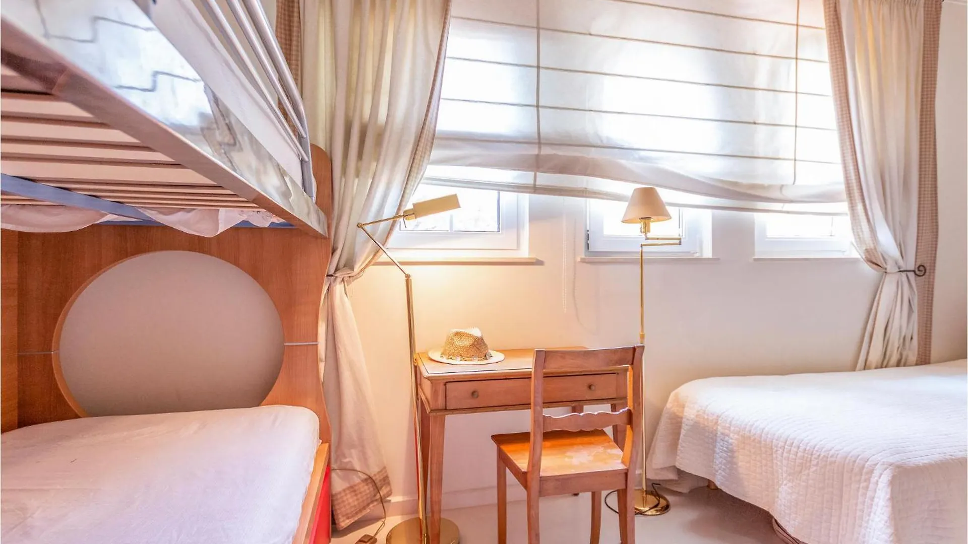 7 Bedroom Cozy Home In Málaga 0*,